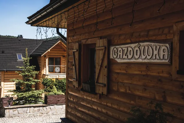 Chaty Wichrowe Wzgórze