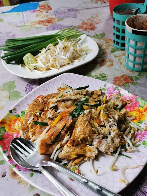 ผัดไท อรทัย