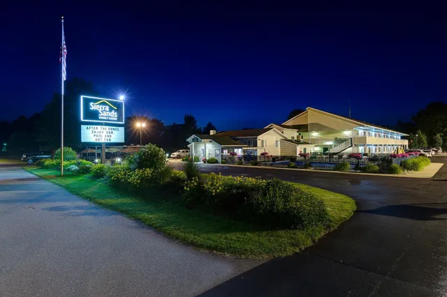 Sierra Sands Family Lodge