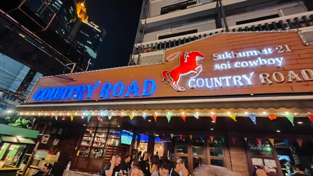 Country Road (Bar)