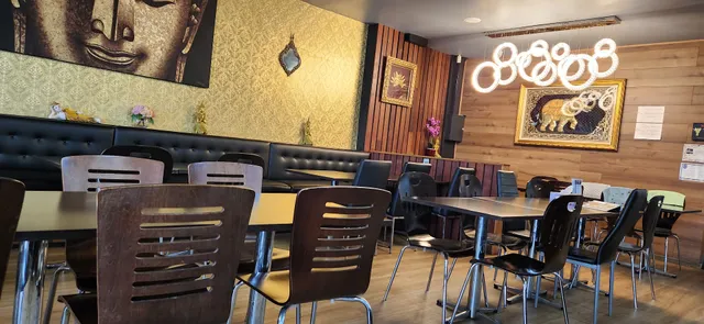 Lucky Thai & Lao Restaurant