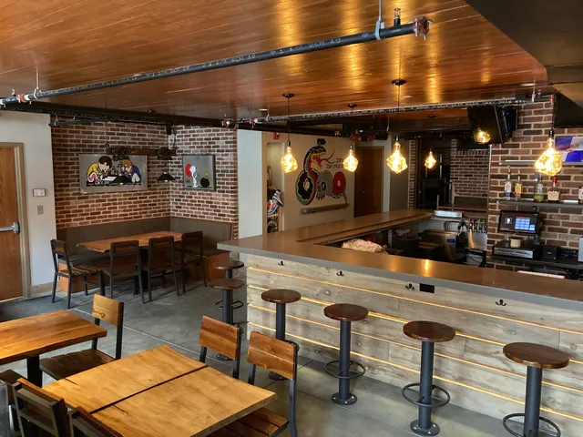 Danny’s In Tremont