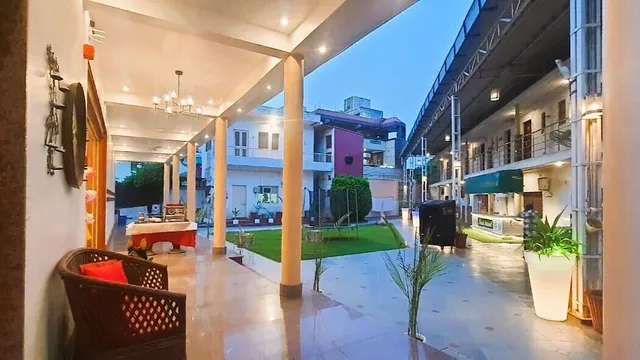 Dayal Lodge - A 3 Star Boutique Hotel also known as The Dayal - Hotel & Banquet