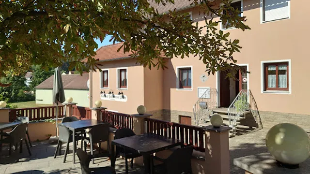 Landgasthof Schwarzer Adler Warzfelden