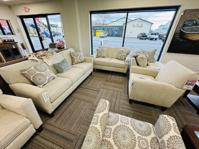 Robinson's Furniture Bedding & Home Decor