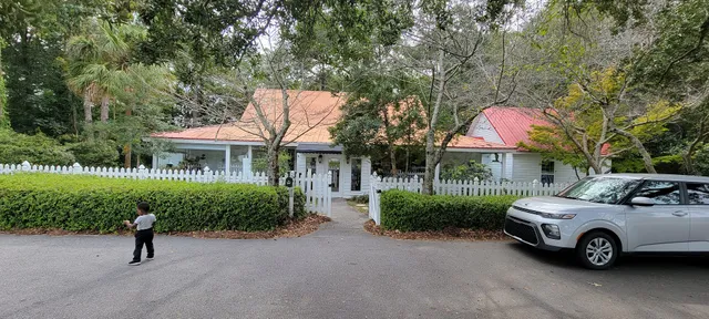 Santee Cooper Country Tourist Information Center