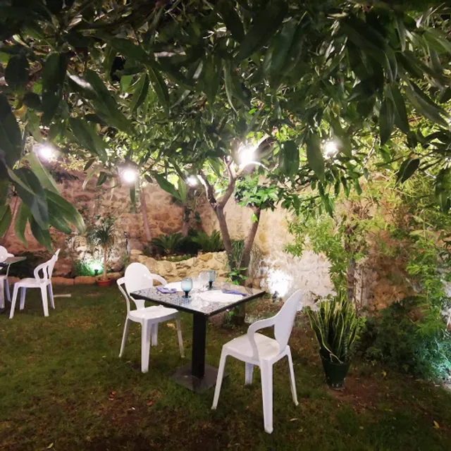 Bistrò Paradiso con giardino