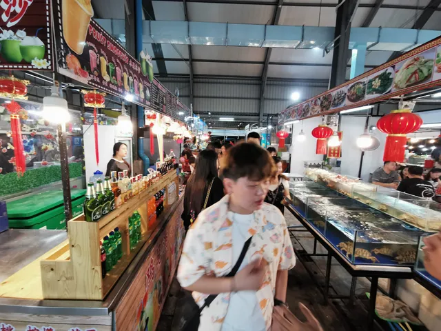 Lumduan Night Market