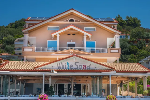 WhiteSands Beach Resort & Restaurant