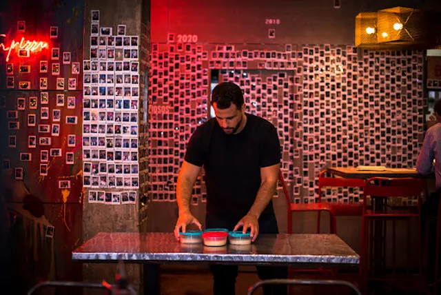 BIZZO! | Pizzería en Madrid | Pizza | Masa & Ensalada | Restaurante Italiano | Bernabéu