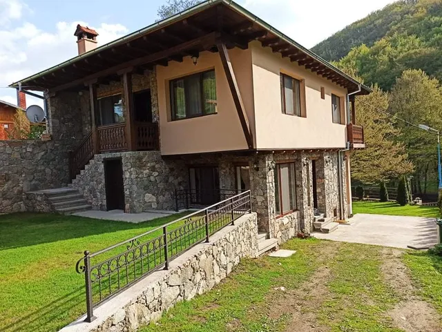 Вила Цветелина