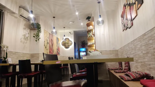 Sono sushi e ravioleria