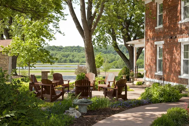 Sprague's Kinderhook Lodge