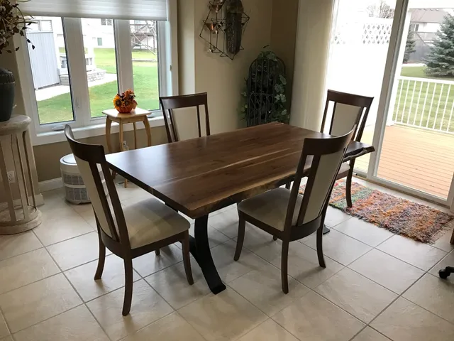 Minnesota Warehouse Furniture and Amish Gifts