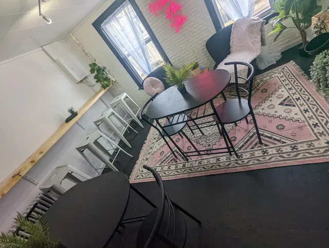 Cinnamon Stix Coffee & Gift