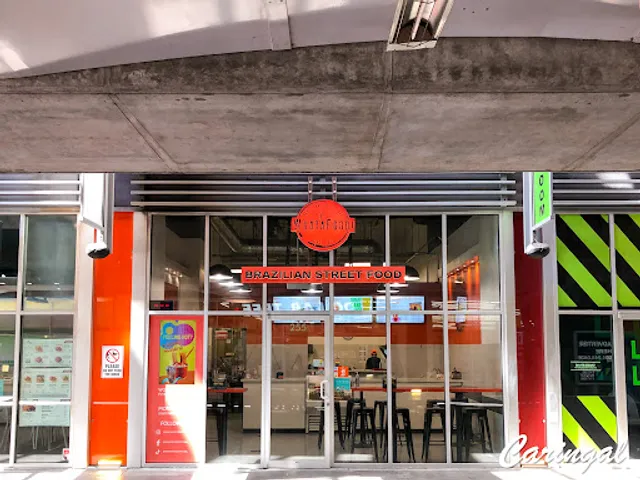 Whatafood Brazilian Street Food / Olá! Cafe & Acai