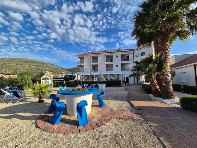 Apartments "Porto Samaria"