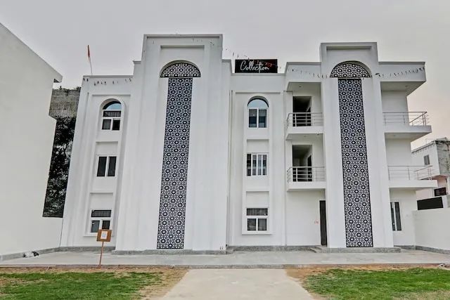 Super Collection O Yamuna Palace Near Gomti Riverfront Park