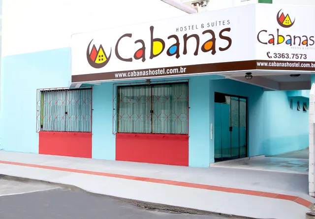 Cabanas Hostel & Suites
