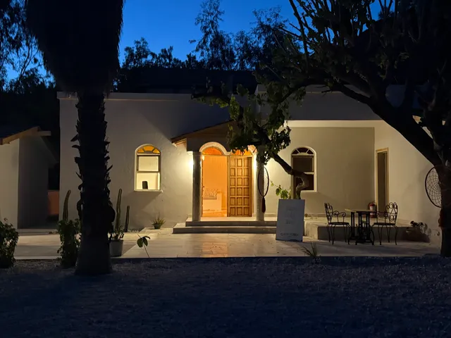 Sea Salt Inn & Kitchene