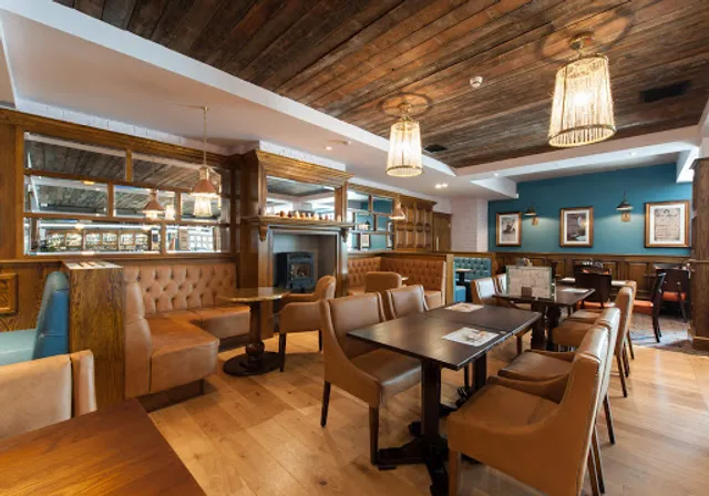 The Half Moon Inn - JD Wetherspoon