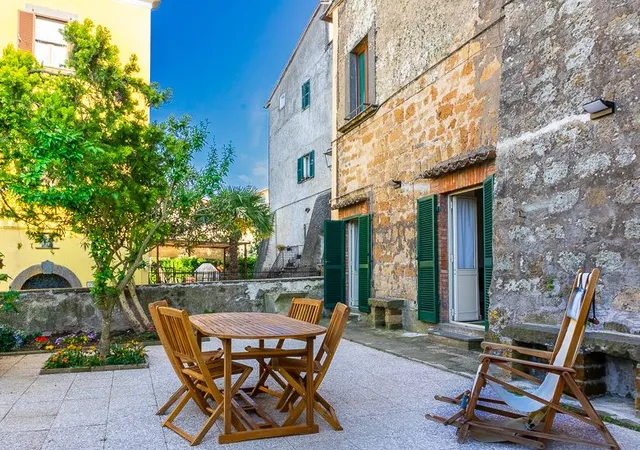 LA SEMPLICITA' DEL BORGO