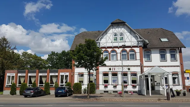 Bennett's Restaurant & Hotel