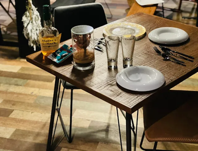 おいしい美術館eight - 絵描きが彩る隠れ家イタリアン