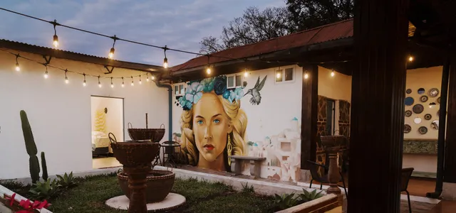 Central Hostel Philos