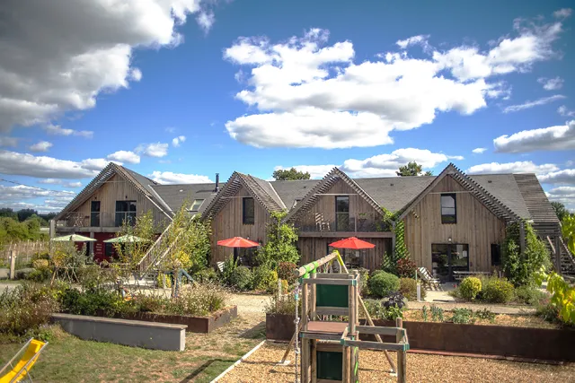 Le Jardin Des 4 Seasons Home Chambre Piscine Climatisation Proche Le Mans