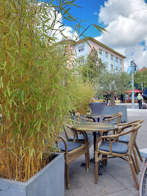 Pavillon Café & Restaurant