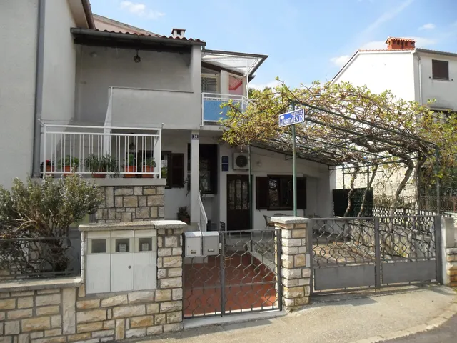 Villa Park Apartments