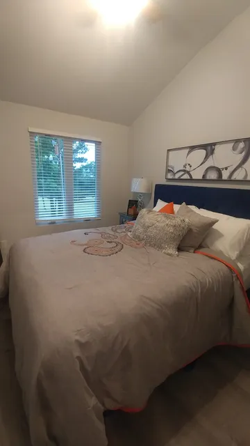 Ballards by the Lake Bed & Breakfast and Event Center