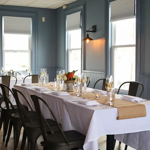 The Tavern @ The Iron Horse