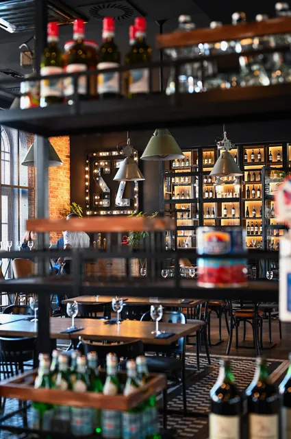 SZTOLNIA.CHLEB.MIĘSO WINO