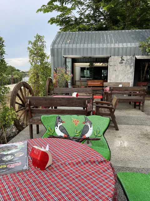 ครัวรสแซ่บ (Krua Ros Saeb)