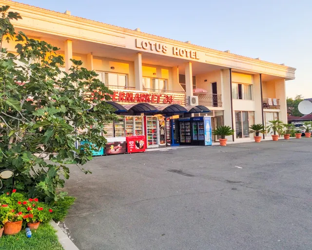 Hotel "Lotus"