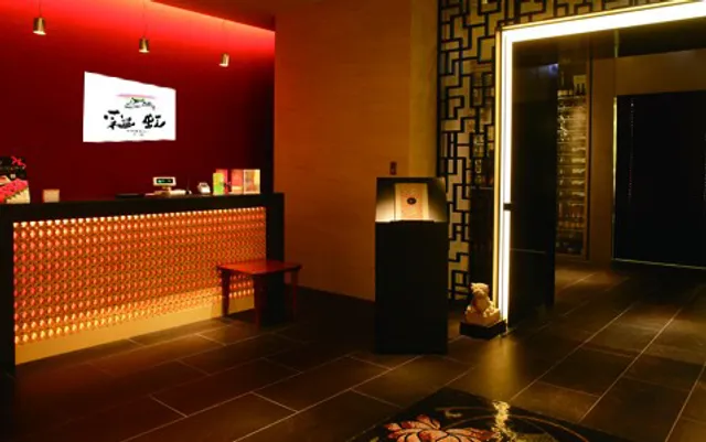 八仙閣本店レストラン 彩虹(ツァイホン)