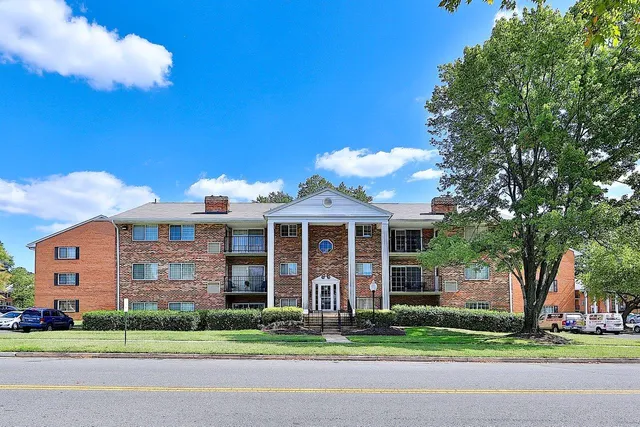 Mount Vernon Square Apartment Homes