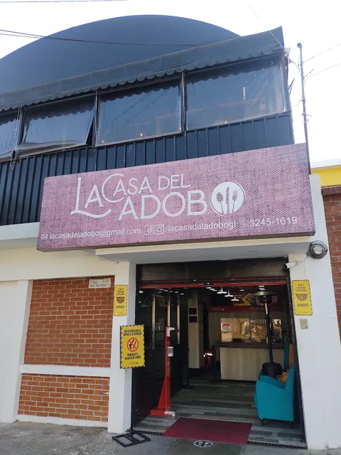 La Casa del Adobo