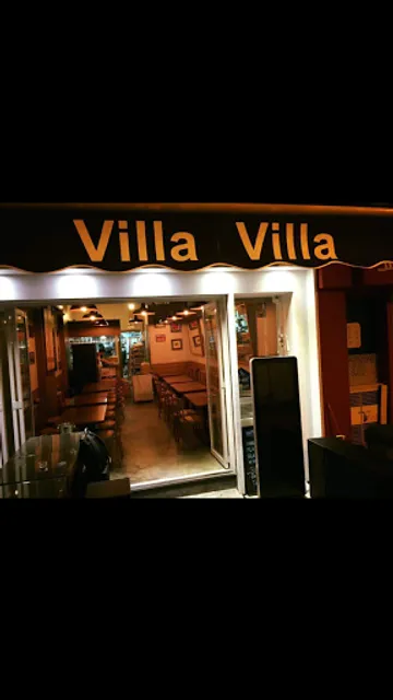 Villa Villa Cafe & Bar