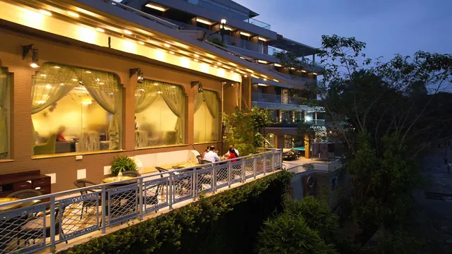 GANGA KINARE - A Riverside Boutique Resort