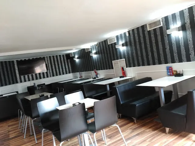 Antiquary Café & Copas