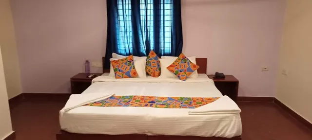 Townside-Hitech Madhapur Apartment | Room & Care Taker