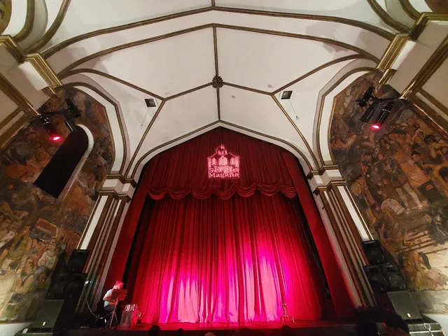 TEATRO Sergio Magaña