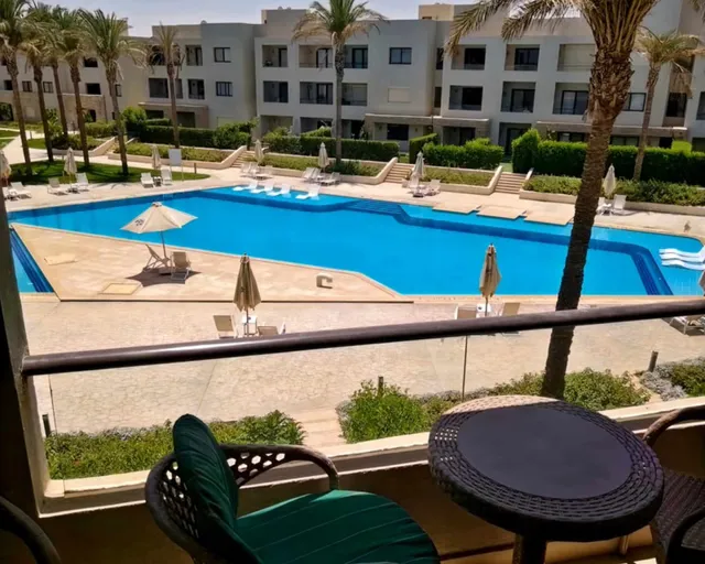 Salty life chalet, Azha