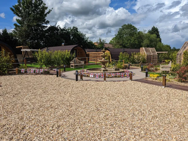 Peacock Lake Glamping