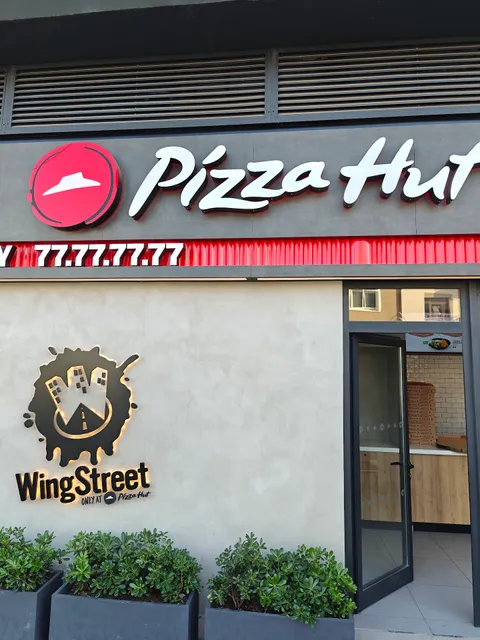 Pizza Hut - Orphanides