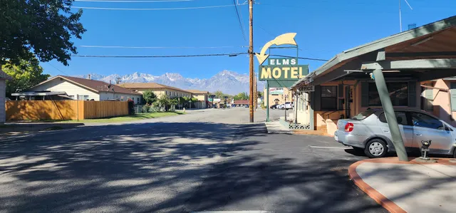 Elms Motel