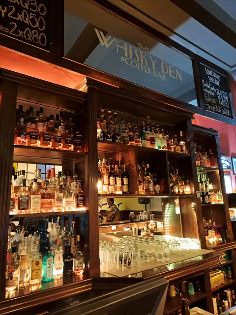 Whisky Den Centro Historico